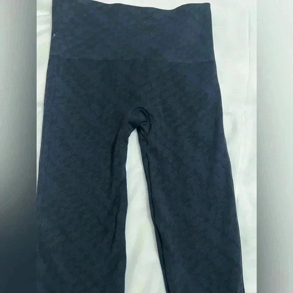 Spanx Blue Printed Leggings Size Small - Picture 7 of 9